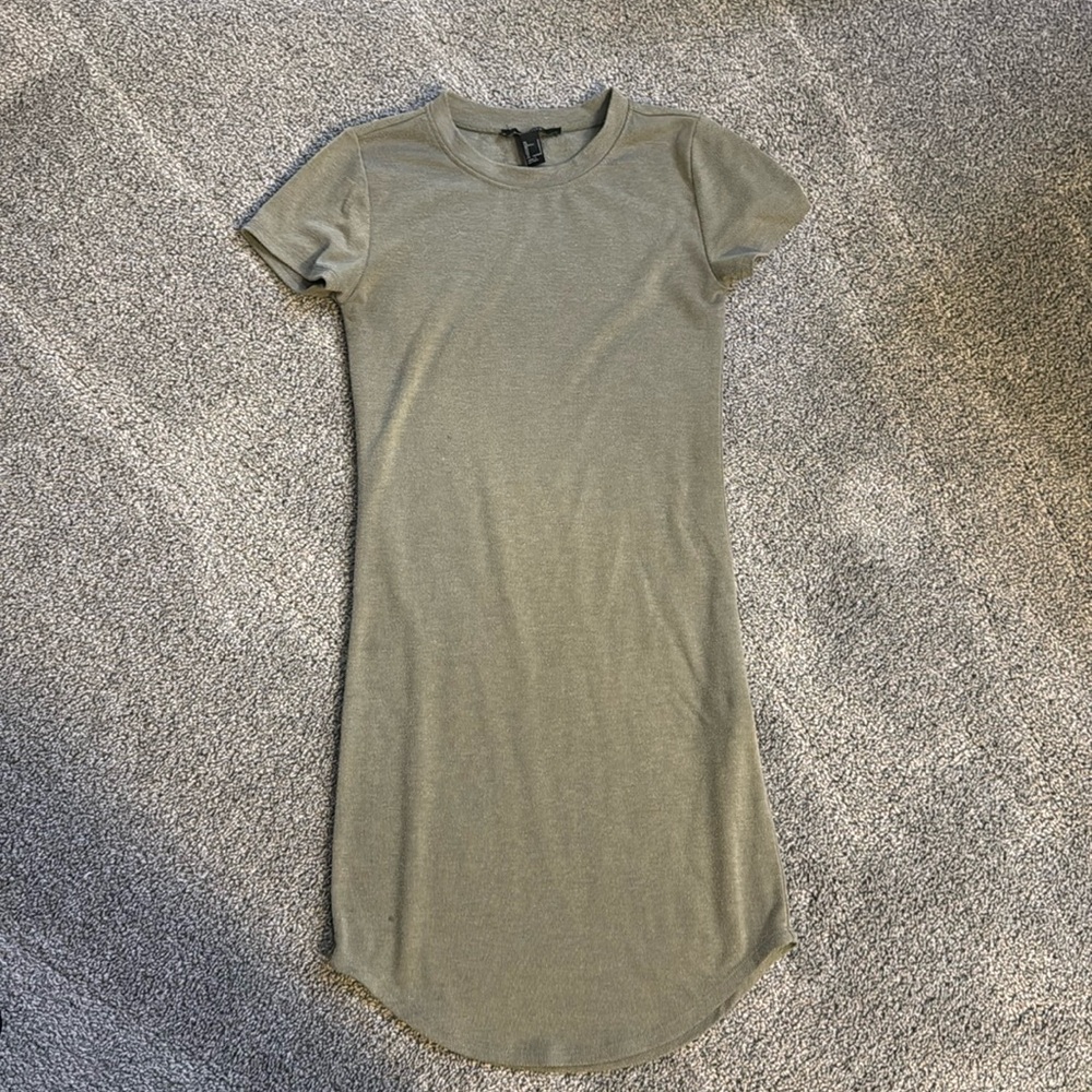 Forever 21 dress size small! Only worn once or twice!
